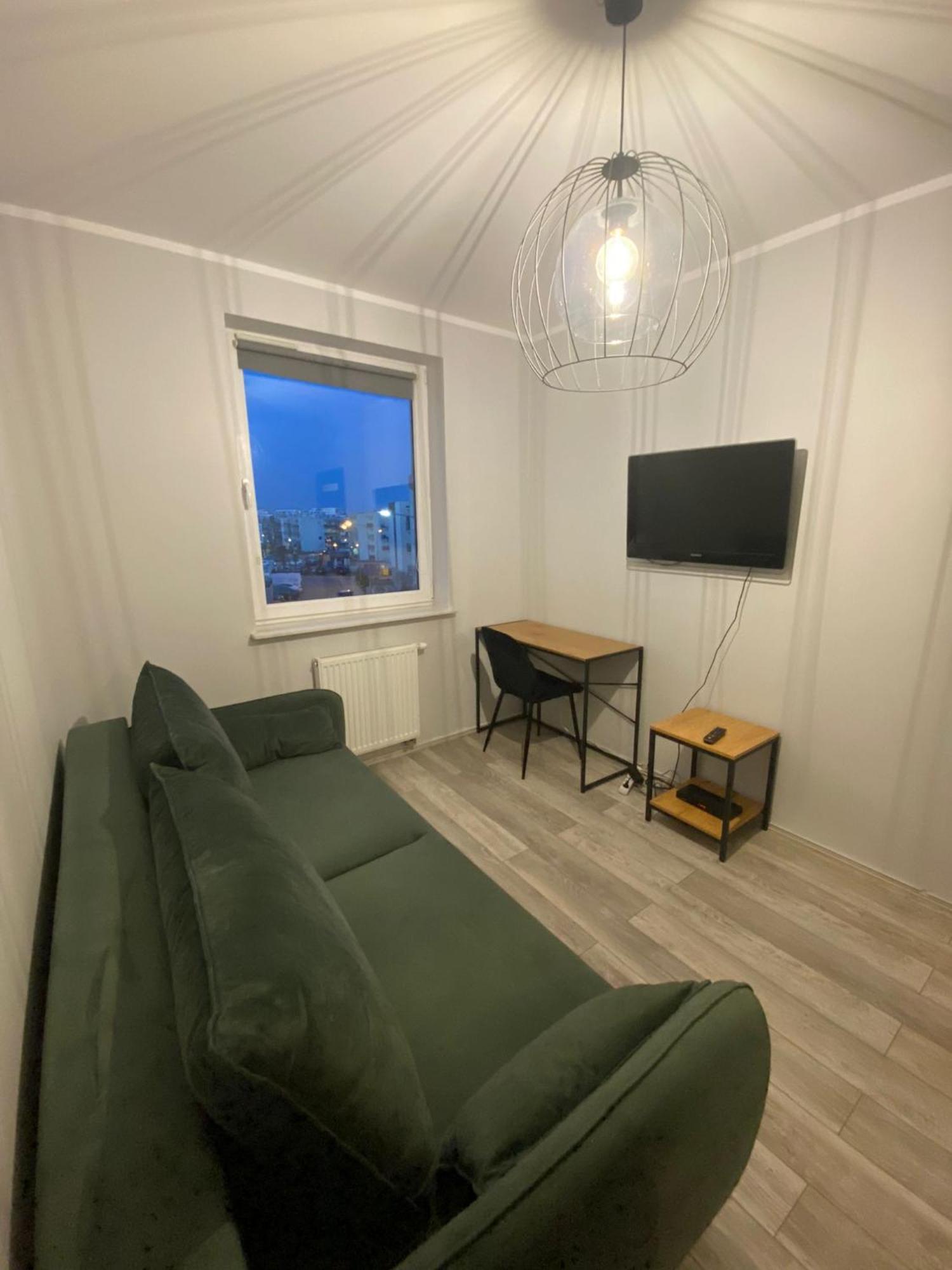 Apartament Mieszkanie Całe W Gdańsku Z Dużym Salonem , Sypialnią , Balkonem I Prywatnym Parkingiem Gdańsk